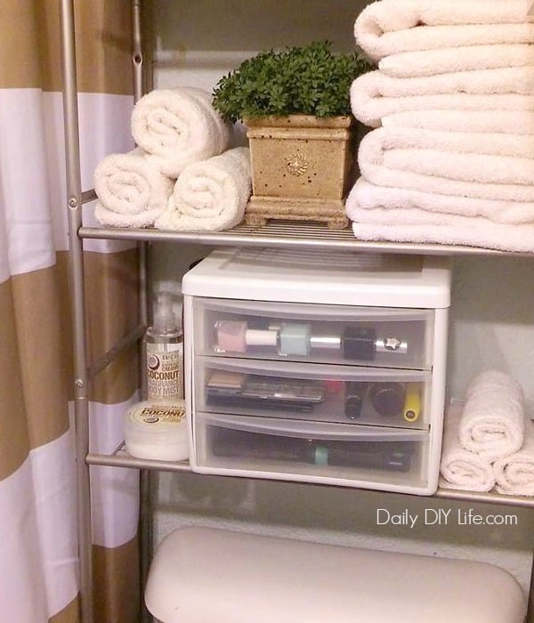 Having a tiny bathroom can be a challenge at times. Knowing these 5 Ways to Eliminate Clutter in a Tiny Bathroom certainly helps! With a little help from Quilted Northern Ultra Soft & Strong® Mega Rolls and @Target we stay organized! #Ad #DesignedMega #CollectiveBias