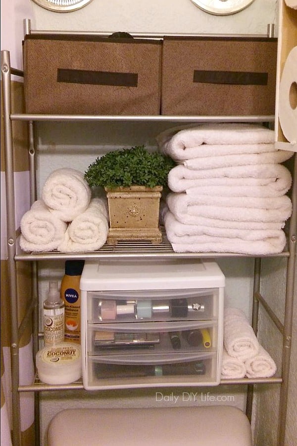 Having a tiny bathroom can be a challenge at times. Knowing these 5 Ways to Eliminate Clutter in a Tiny Bathroom certainly helps! With a little help from Quilted Northern Ultra Soft & Strong® Mega Rolls and @Target we stay organized! #Ad #DesignedMega #CollectiveBias