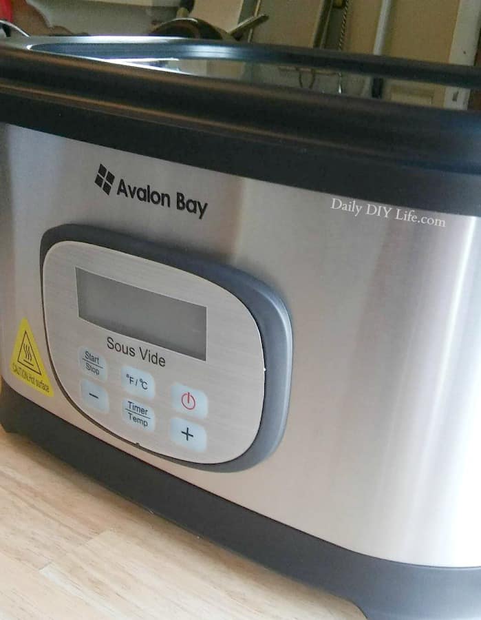 I never knew just how easy Sous-Vide cooking could be. You can cook like a pro with the Avalon Bay Sous-Vide Water Oven! #ad #avalonbay #sousvide