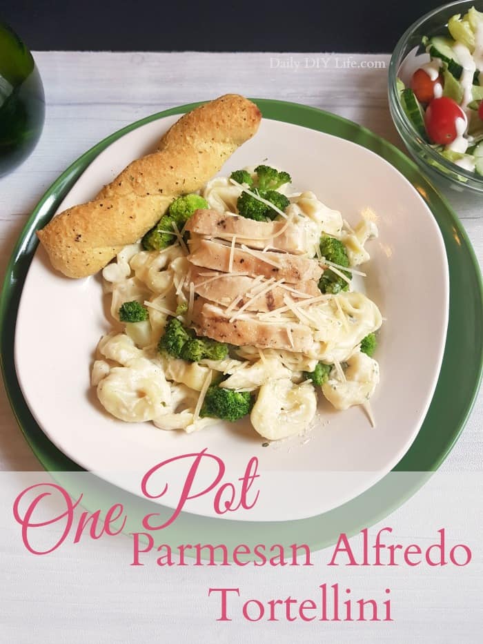 One pot recipe ideas not only have to be quick and easy, they also need to taste great. McCormick Pasta Seasoning Blends make all of that possible! Creamy Parmesan Alfredo Tortelli is a tasty One Pot Recipe that can be made in less than 15 minutes!  #Ad #LeaveBlandBehind