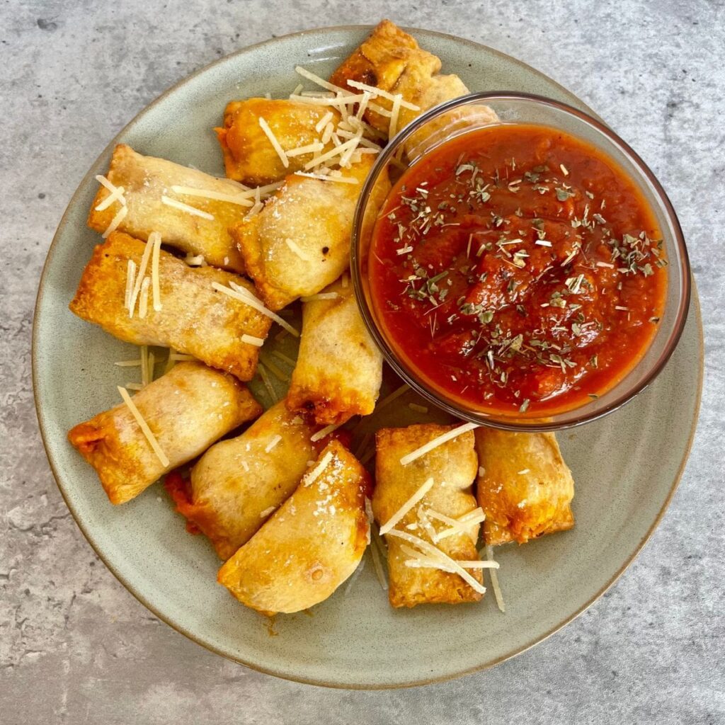 pizza-rolls-on-plate-made-in-air-fryer