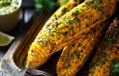 smoked-corn-on-the-cob-on-a-decorative-plate