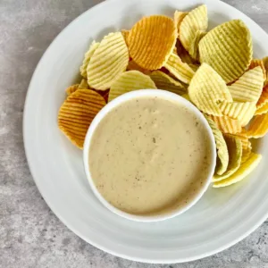 bitchin-sauce-with-veggie-chips